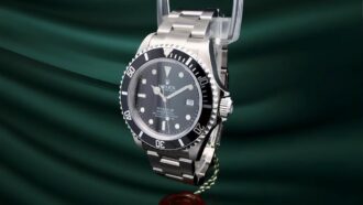 Rolex Sea-Dweller 4000 16600 SuperLuminova M SERIAL MK4 NEW OLD STOCK FULL SET - view 2