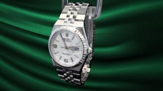 Rolex Land-Dweller NEW 2026 Land-Dweller 36 Oystersteel - White Gold / White / Flat Jubilee 127234-0001 - view 2