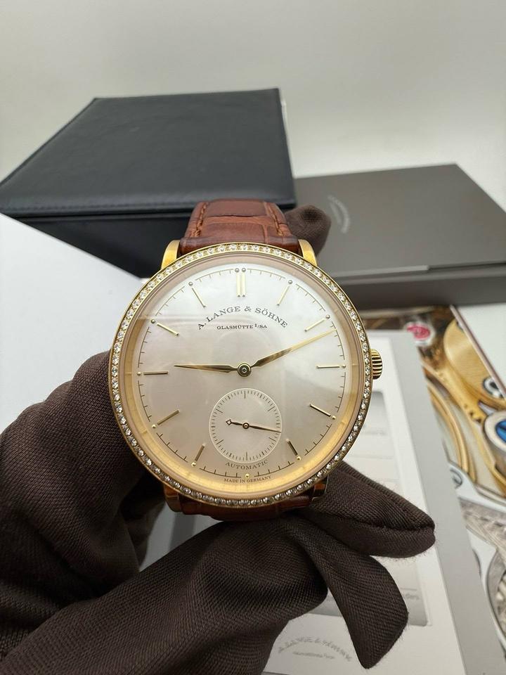 A. Lange & Söhne Saxonia 2018 Saxonia Automatic Yellow Gold factory diamond bezel Mother of pearl dial 840.021 Unisex 37mm